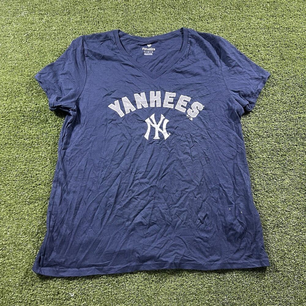 NWOT New York Yankees Tshirt L Women’s